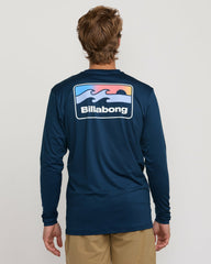 Runner Loose Fit Long Sleeve Surf Tee - Midnight | Billabong Men