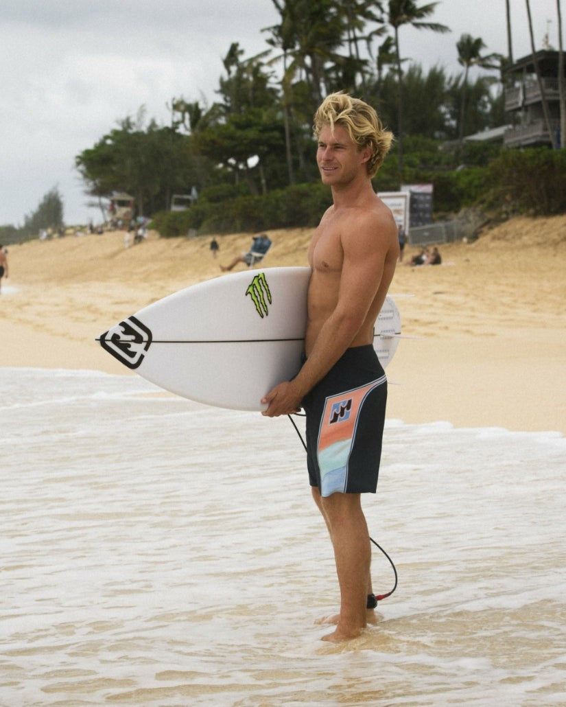Straddie Airlite 20" Boardshorts - Navy | Billabong Men