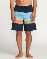 Sundays Airlite 19" Boardshorts - Stealth | Billabong Men