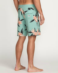 Sundays Pro Performance 19" Boardshorts - Mist Green | Billabong Men