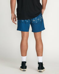 Surftrek Elastic Submersible 17" Hybrid Shorts - Deep Blue | Billabong Men