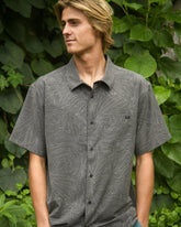 Surftrek Transit Short Sleeve Shirt - Raven | Billabong Men