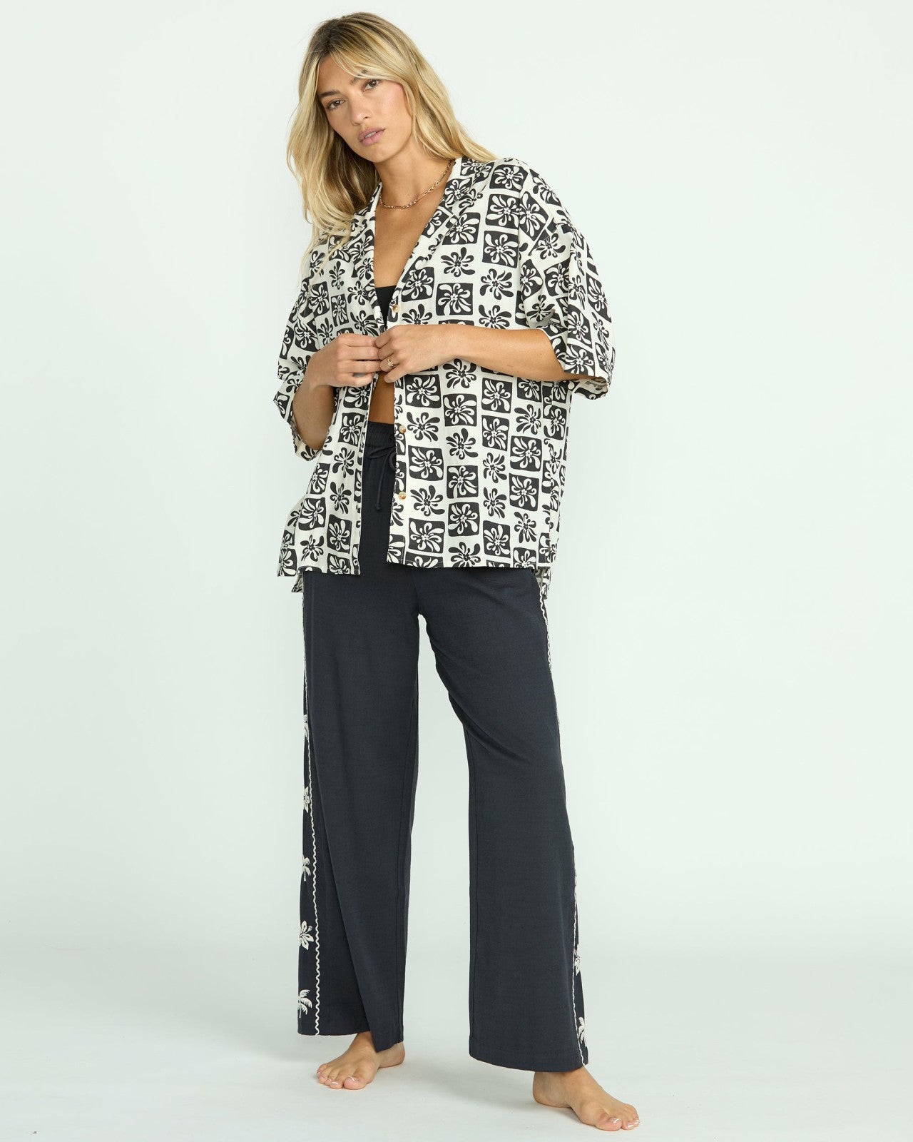 Beach Side Printed Short Sleeve Shirt - Black Sands | Billabong Women