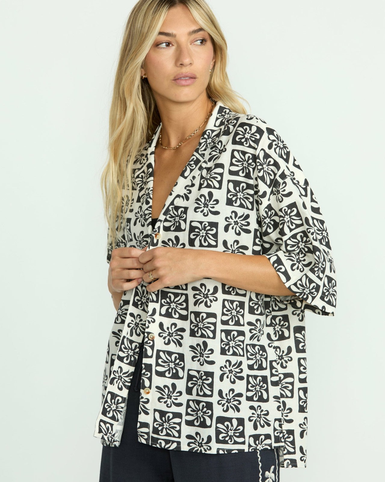 Beach Side Printed Short Sleeve Shirt - Black Sands | Billabong Women