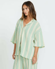 Beach Side Short Sleeve Shirt - Island Green | Billabong Women