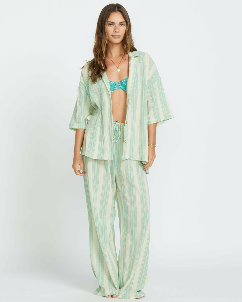 Beach Side Short Sleeve Shirt - Island Green | Billabong Women