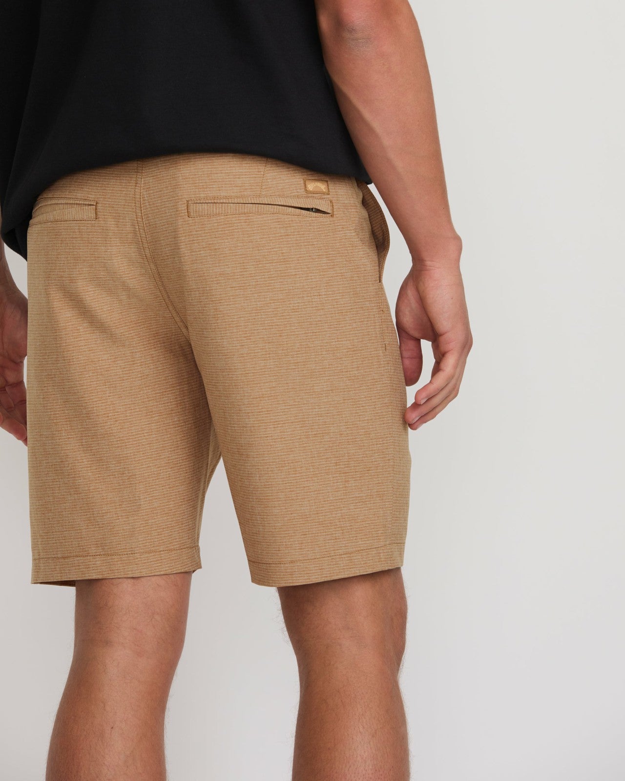 Crossfire Submersible 19" Hybrid Shorts - Tobacco | Billabong Men
