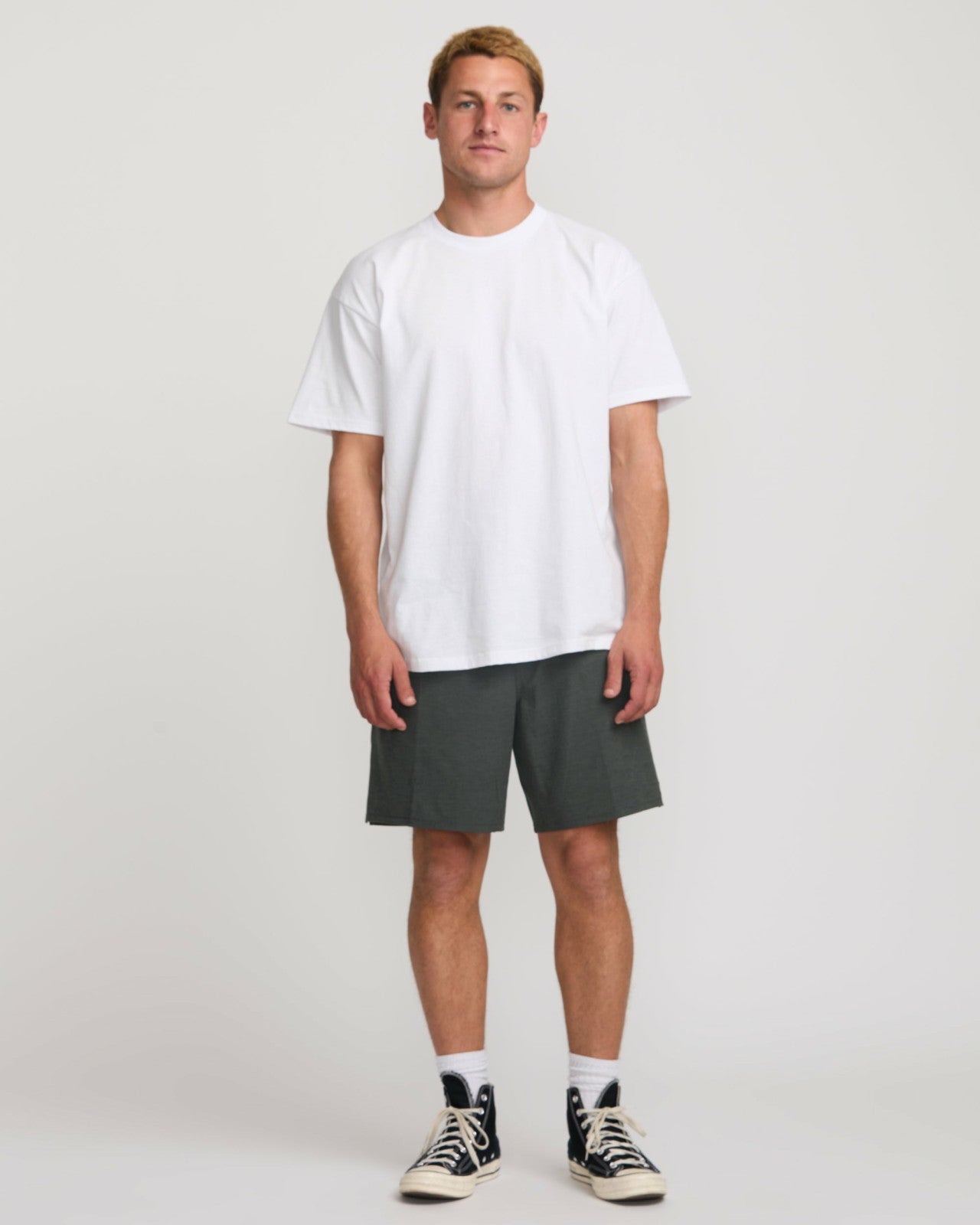 Crossfire Elastic Submersible 18" Hybrid Shorts - Asphalt | Billabong Men