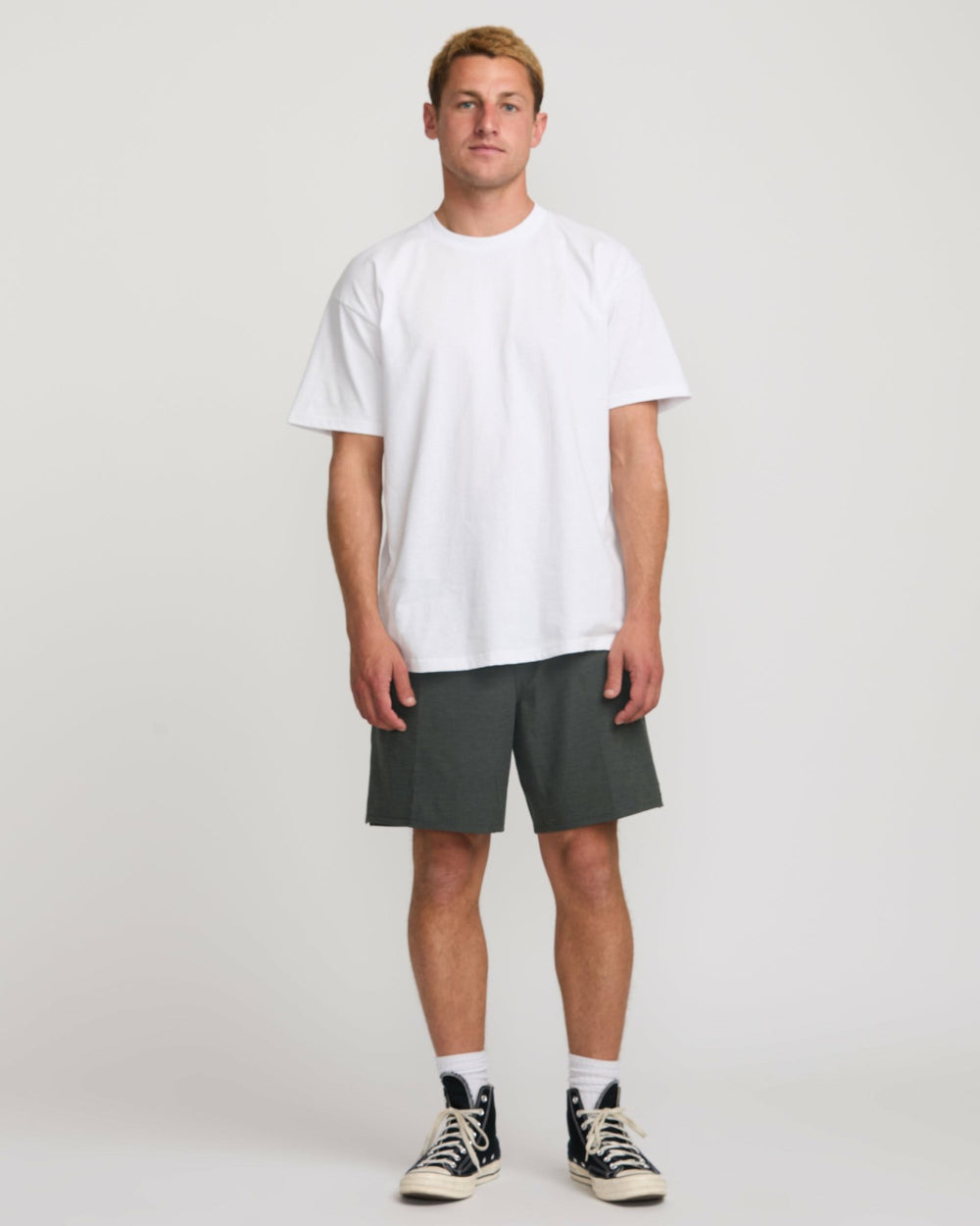 Crossfire Elastic Submersible 18" Hybrid Shorts - Asphalt | Billabong Men