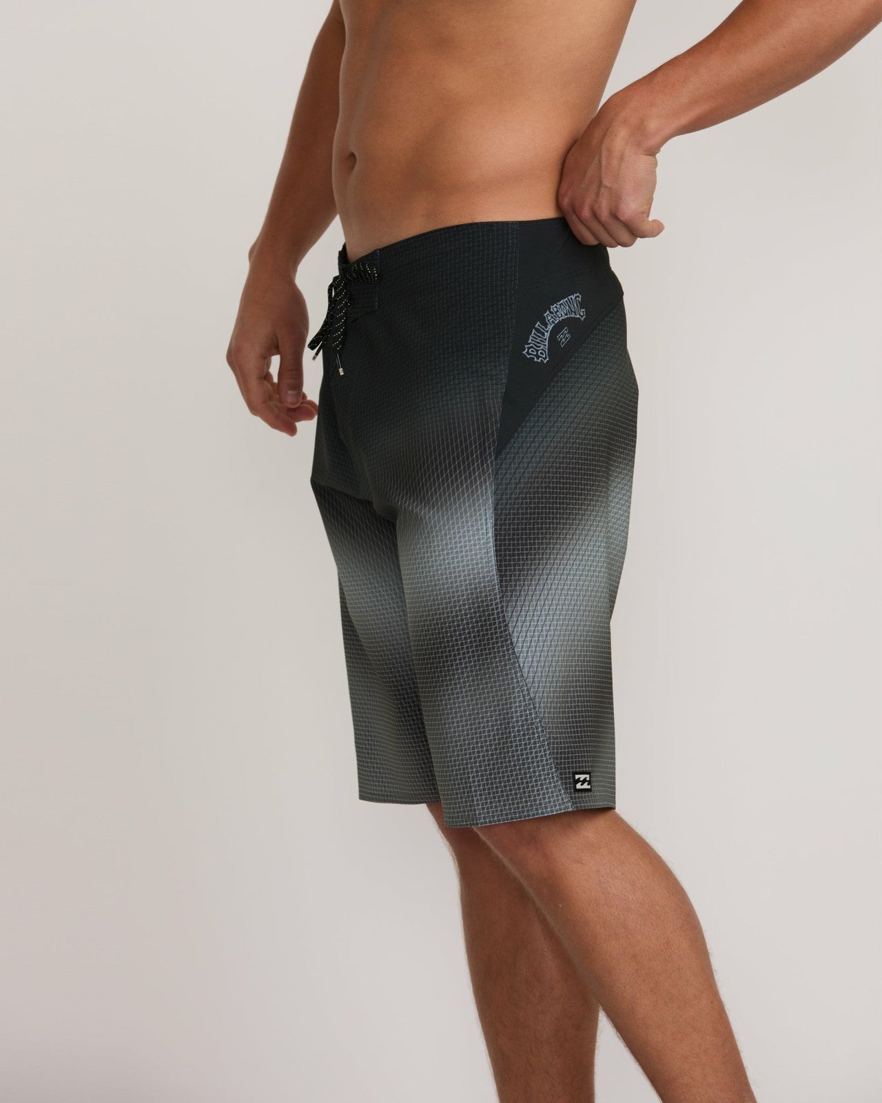 Fluid Pro Performance 21" Boardshorts - Black | Billabong Men