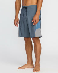 Straddie Airlite 20" Boardshorts - Steel Blue | Billabong Men