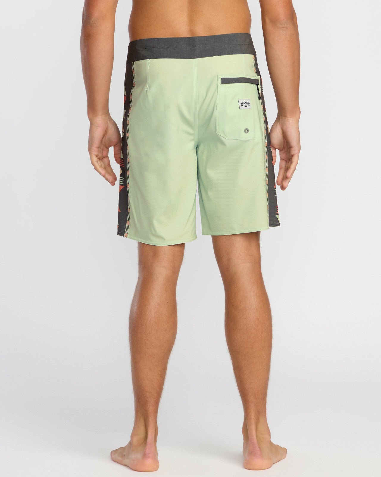 Sundays Airlite 19" Boardshorts - Green Ash | Billabong Men