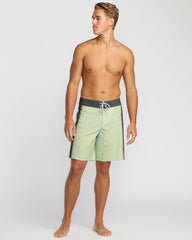 Sundays Airlite 19" Boardshorts - Green Ash | Billabong Men