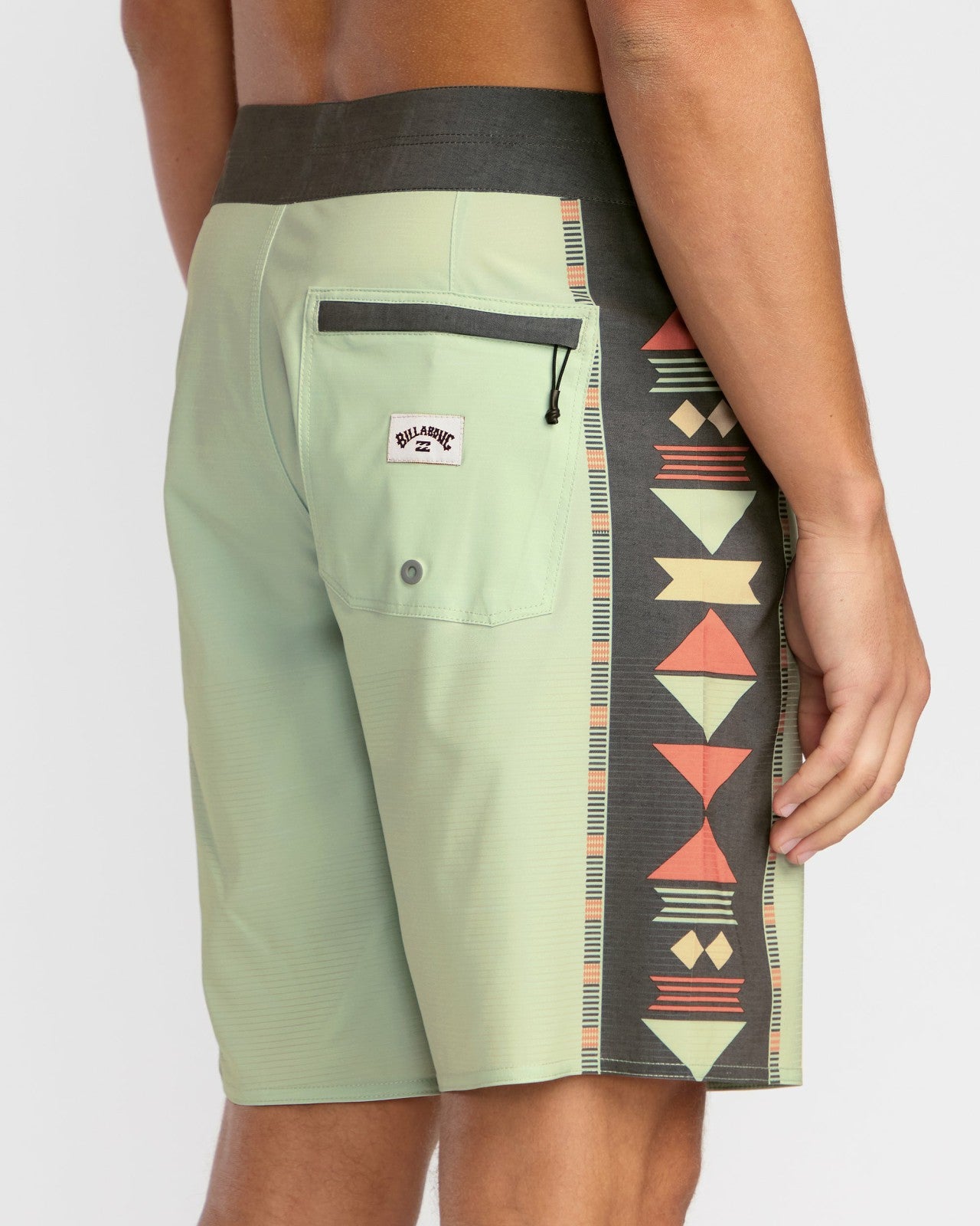 Sundays Airlite 19" Boardshorts - Green Ash | Billabong Men