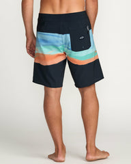 Sundays Airlite 19" Boardshorts - Stealth | Billabong Men