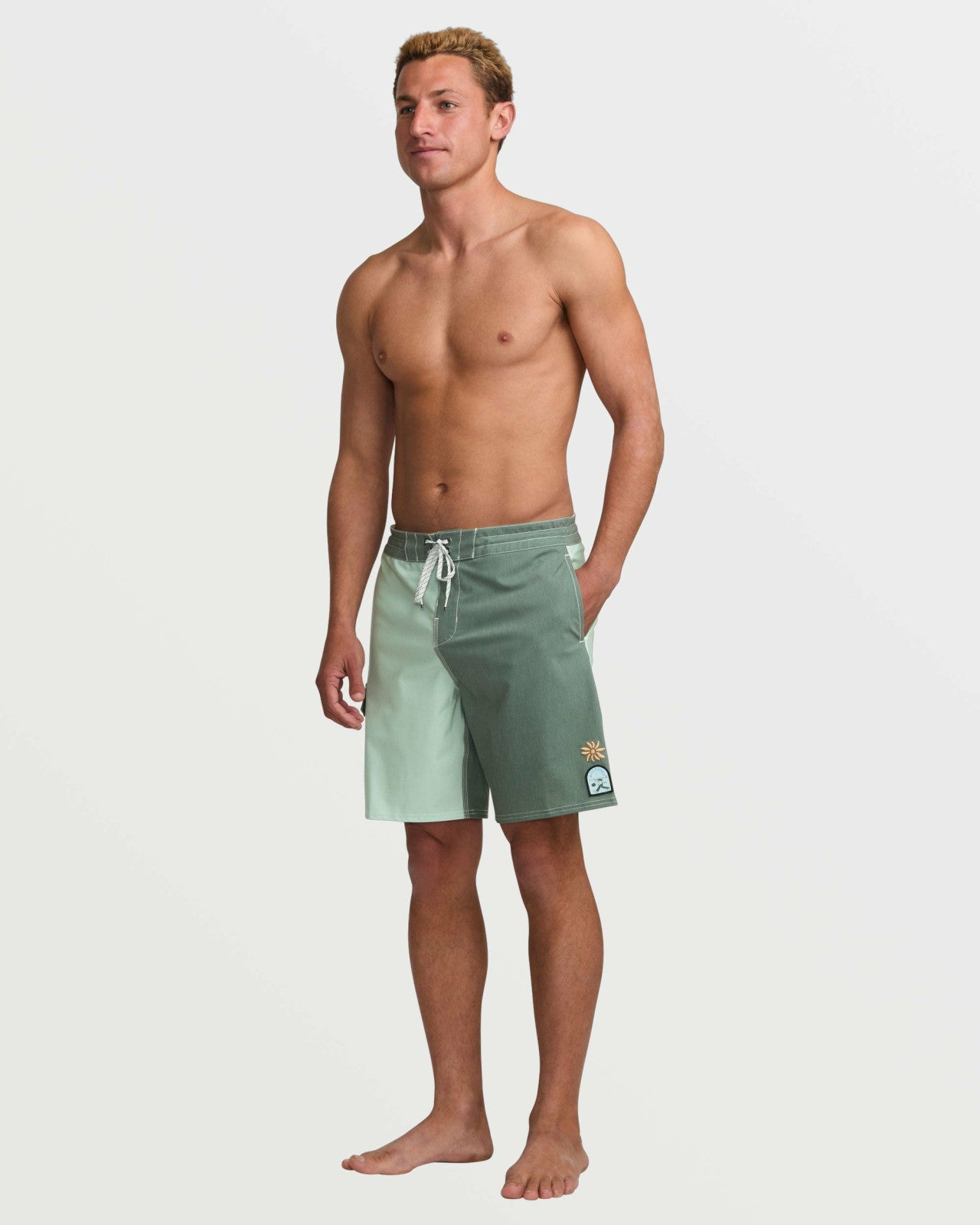 Sunshine Lo Tide 19" Boardshorts - Green Tea | Billabong Men