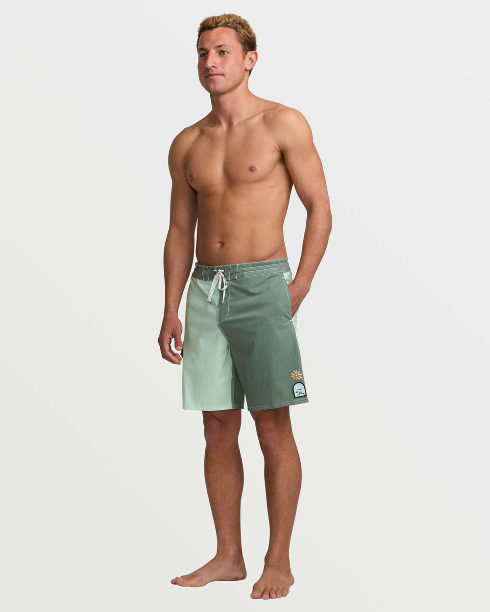 Sunshine Lo Tide 19" Boardshorts - Green Tea | Billabong Men