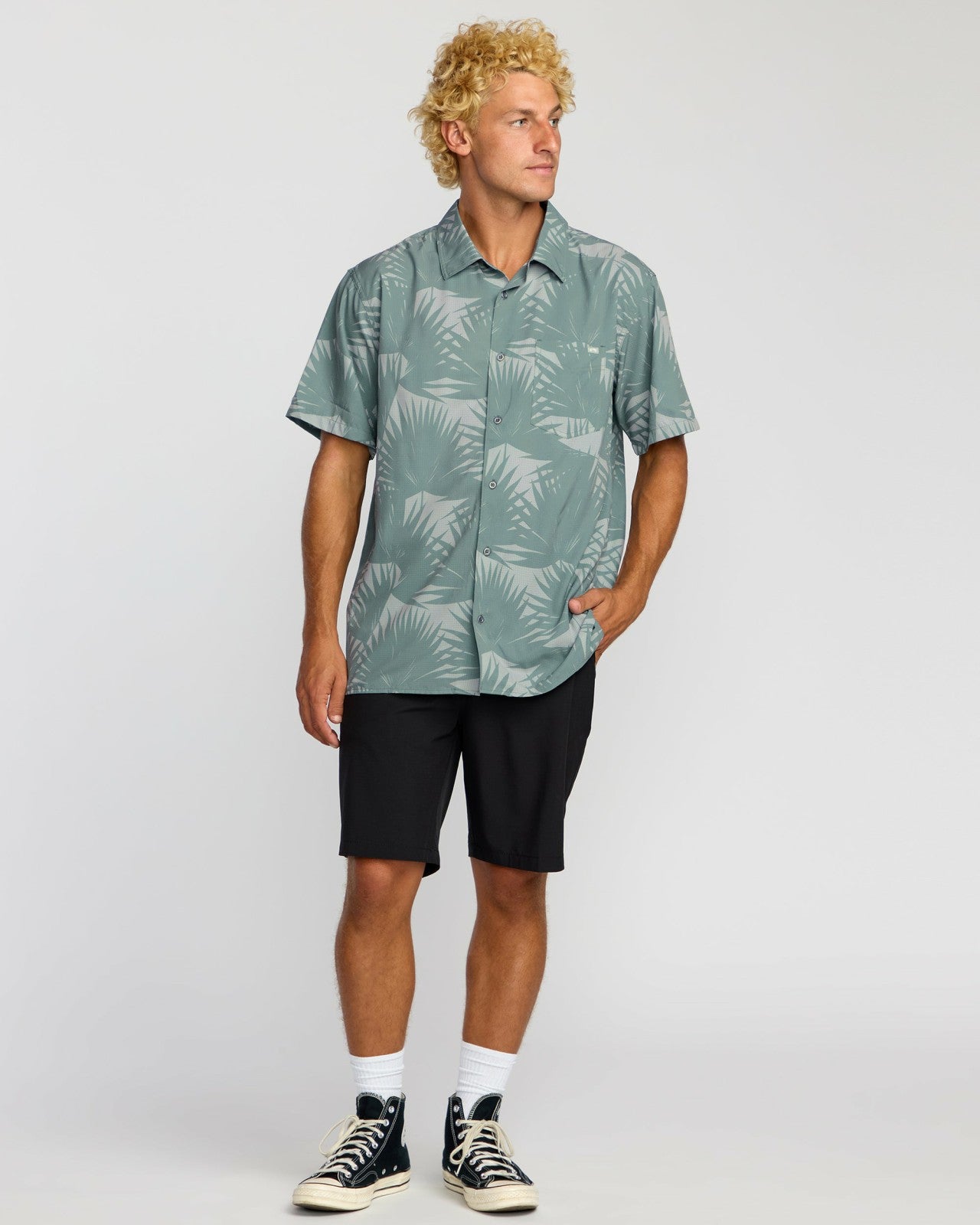 Surftrek Perf Short Sleeve Shirt - Sea Blue | Billabong Men