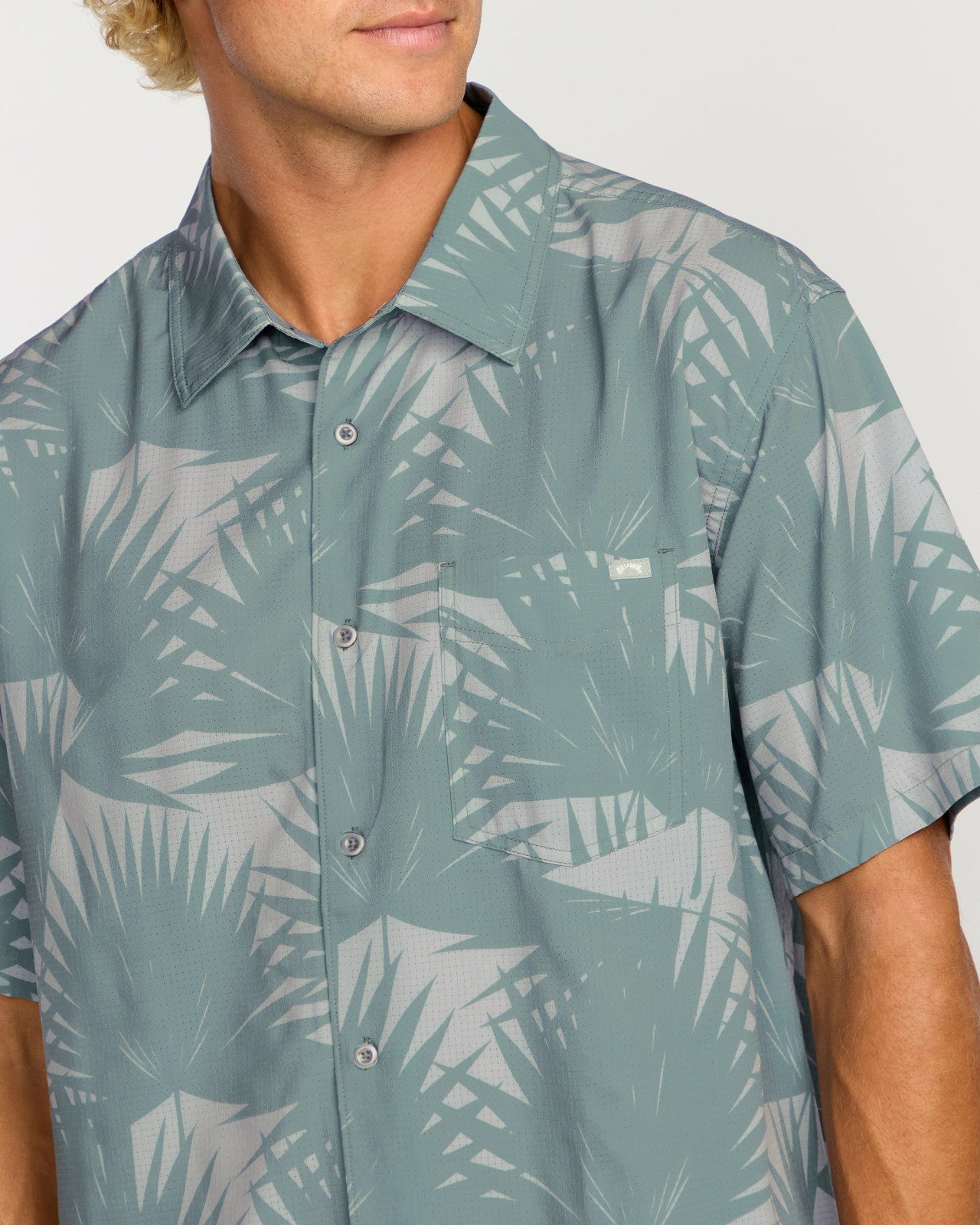 Surftrek Perf Short Sleeve Shirt - Sea Blue | Billabong Men