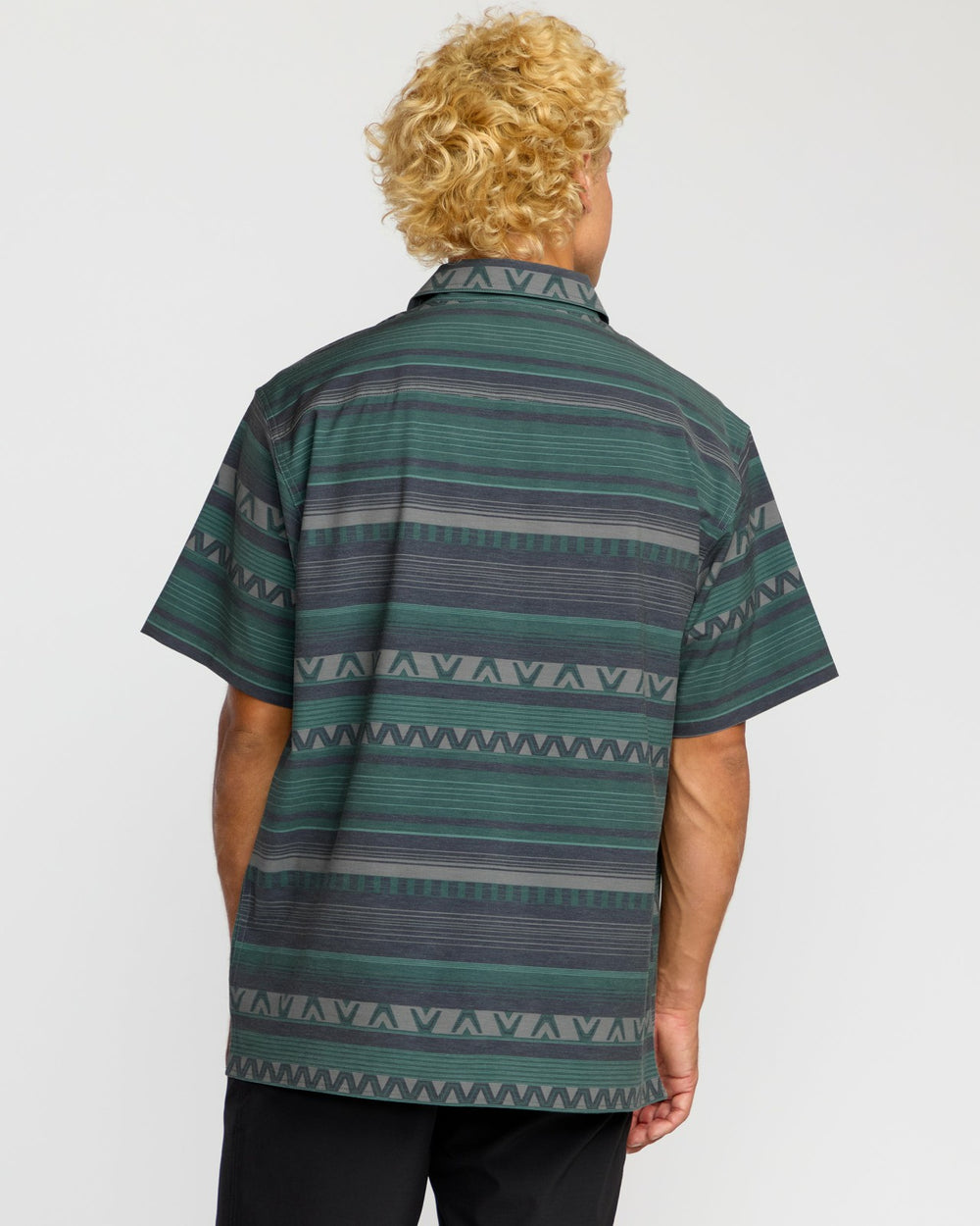 Surftrek Transit Short Sleeve Shirt - Navy | Billabong Men
