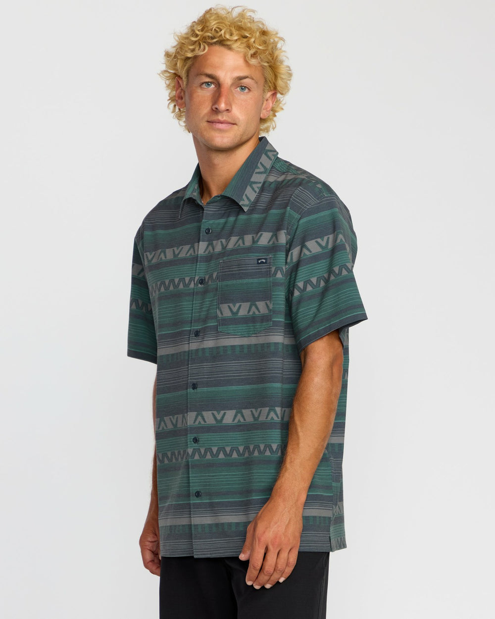 Surftrek Transit Short Sleeve Shirt - Navy | Billabong Men