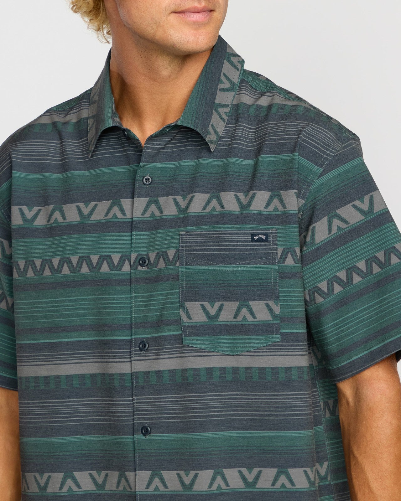 Surftrek Transit Short Sleeve Shirt - Navy | Billabong Men