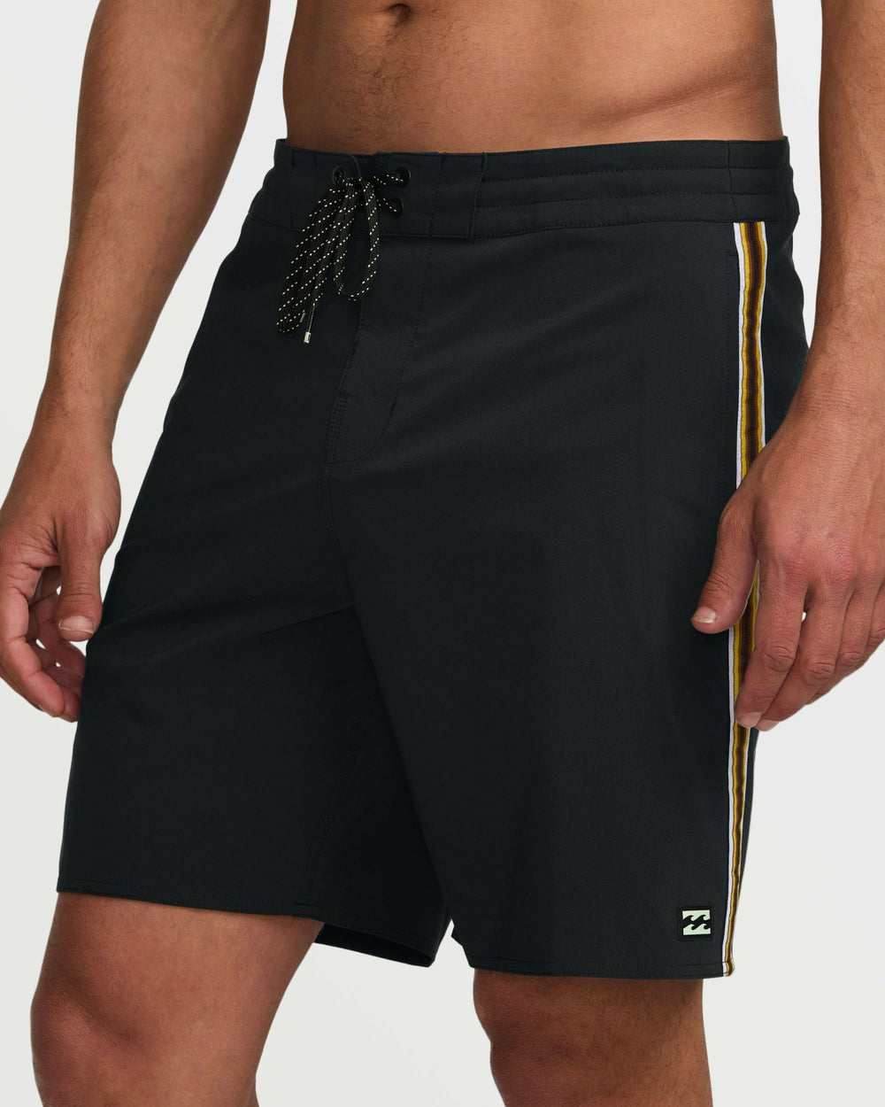 Wategos Lo Tide 19" Boardshorts - Black | Billabong Men