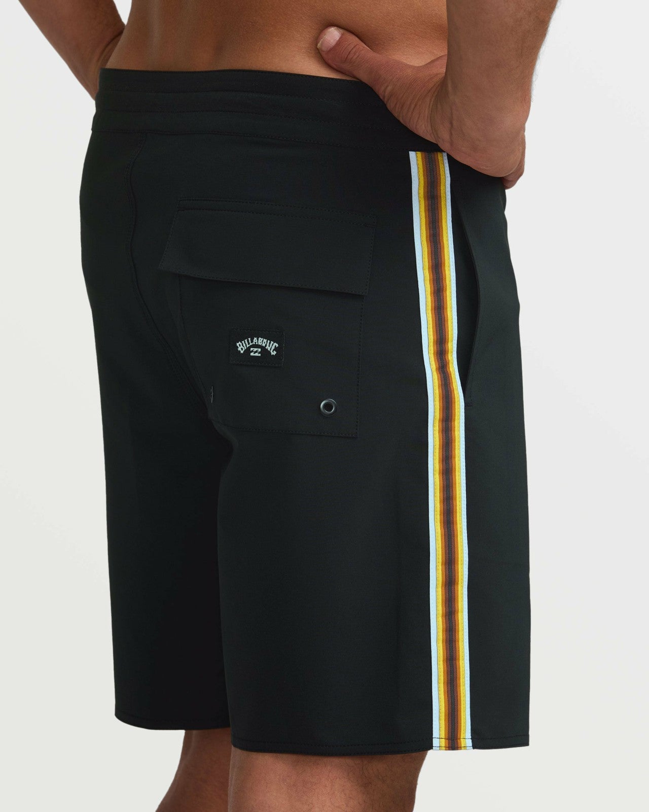 Wategos Lo Tide 19" Boardshorts - Black | Billabong Men
