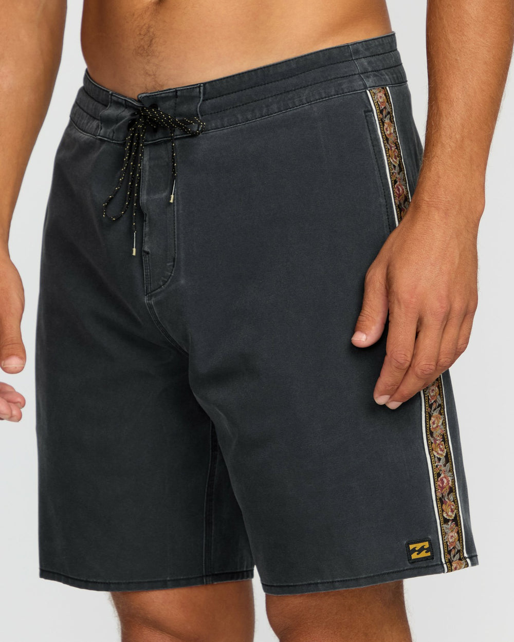Wategos Lo Tide 19" Boardshorts - Phantom | Billabong Men