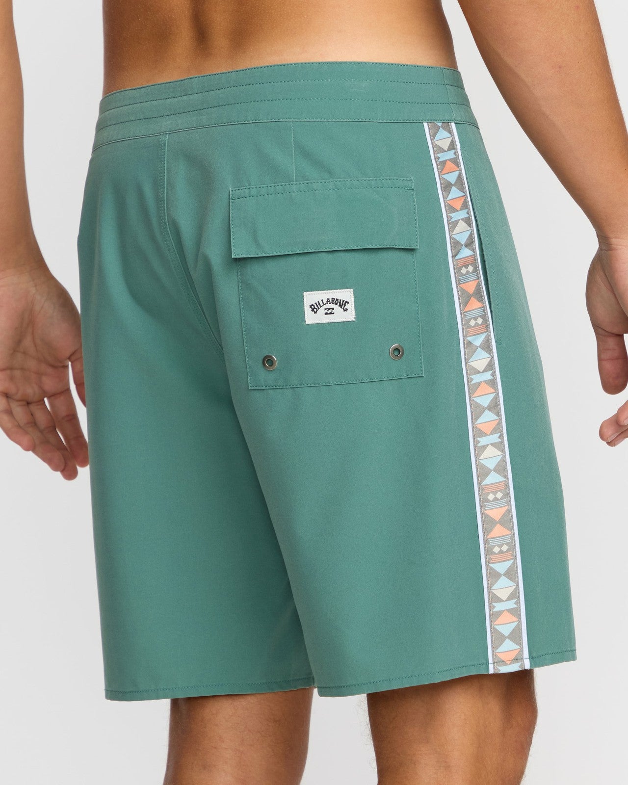 Wategos Lo Tide 19" Boardshorts - Sage Green | Billabong Men